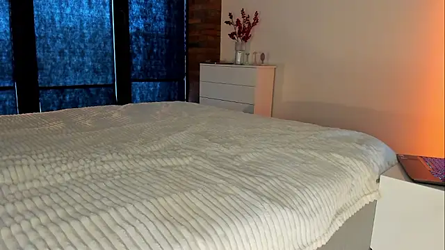 Rachel Rey online show from February 9, 9:02 am