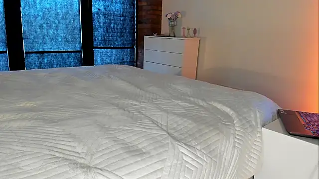 Rachel Rey online show from February 26, 9:19 am