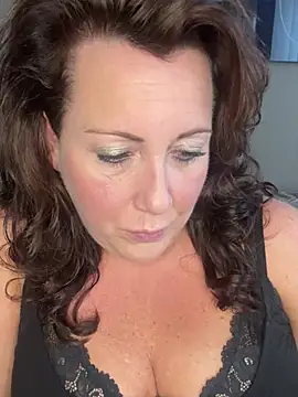 xsexycurvymilf online show from December 13, 12:06 pm