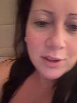 xsexycurvymilf online show from February 19, 6:22 am