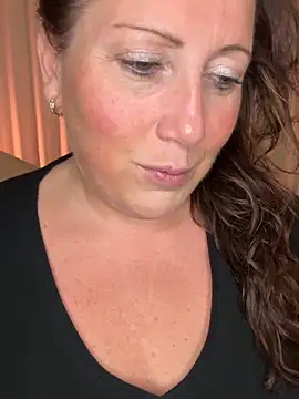 xsexycurvymilf online show from October 29, 2:52 pm