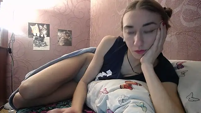 Snapshot of Fire__Foxx chatting on December 6, 12:27 pm Fire Foxx online show from December 6, 12:27 pm