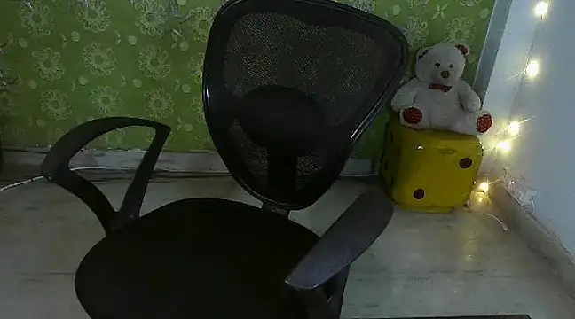  Redwine  online show from December 3, 5:42 am