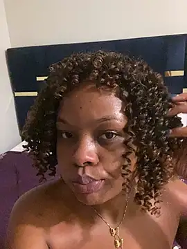 Dellah26 online show from March 2, 5:30 am