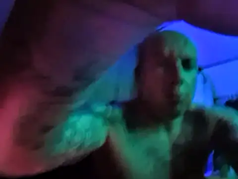 nicedicknicetats online show from November 10, 9:52 am