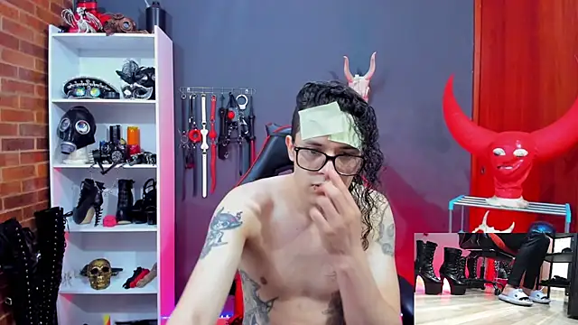 daven56 online show from April 20, 1:14 pm