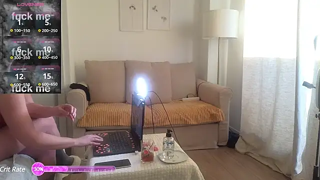 Snapshot of emmita69_ chatting on January 17, 4:47 pm emmita69 online show from January 17, 4:47 pm