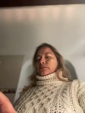 Snapshot of Jlo_69 chatting on January 28, 2:11 am Jlo 69 online show from January 28, 2:11 am