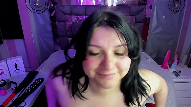 Snapshot of catha_cat chatting on December 4, 12:08 am catha cat online show from December 4, 12:08 am