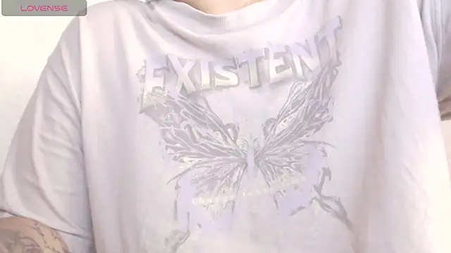 Amara18  online show from April 11, 6:23 pm