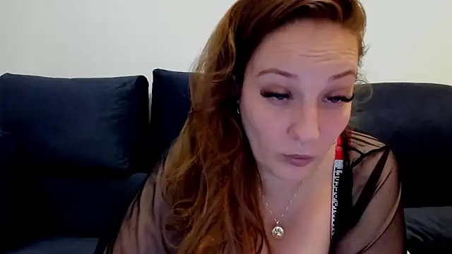 Snapshot of VanessaSquirtt chatting on December 24, 4:11 am VanessaSquirtt online show from December 24, 4:11 am