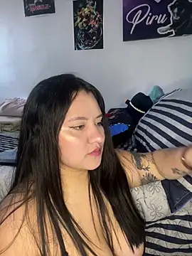 dannarossy  online show from October 15, 2:28 pm