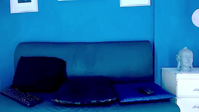 Snapshot of ricky_vill_ chatting on January 4, 10:05 am ricky vill online show from January 4, 10:05 am
