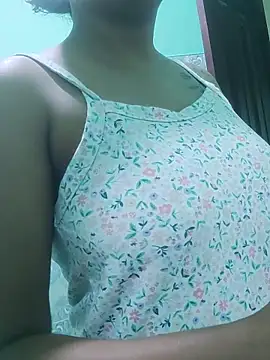 Snapshot of Kunchiii chatting on November 21, 3:27 am Kunchiii online show from November 21, 3:27 am