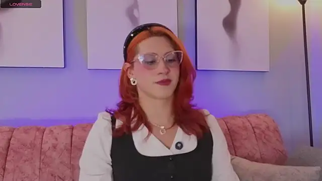 Snapshot of Juliana_Saenzz chatting on October 11, 5:11 pm Juliana Saenzz online show from October 11, 5:11 pm