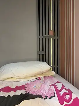 Victoria-And1 online show from February 19, 4:44 am