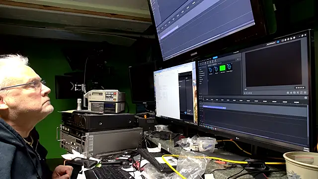 ButtCrackShowing-OOPS online show from April 21, 2:15 am