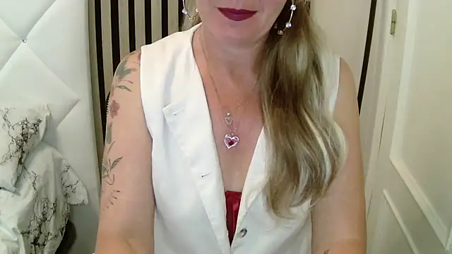 xxNoeliaxx online show from April 5, 7:38 am