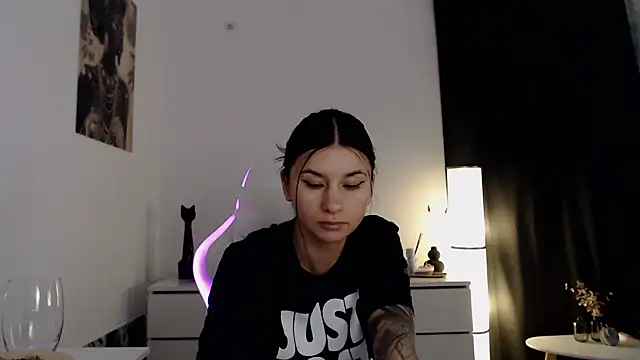 Simply the best online show from February 4, 5:23 pm