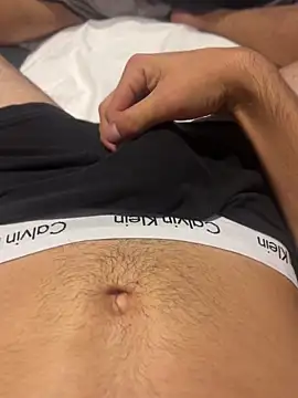 h0rnyguy001 online show from October 5, 9:45 pm