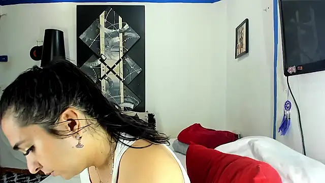 SARAMISHA online show from April 17, 10:35 pm