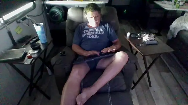 lateniter online show from April 23, 10:12 pm