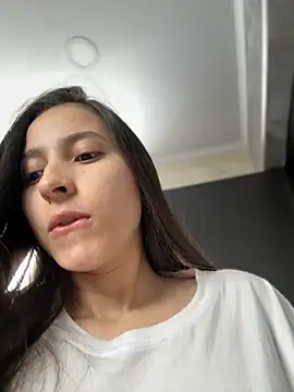 LittleDoll    online show from October 25, 1:29 pm