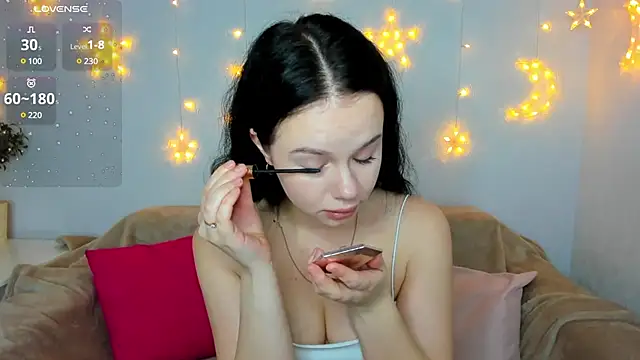 Lori  Hell online show from January 18, 2:58 am