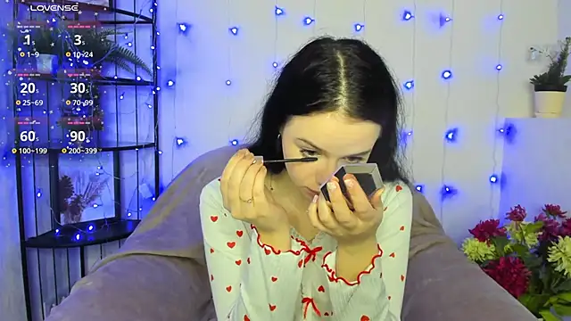 Lori  Hell online show from February 14, 2:50 am