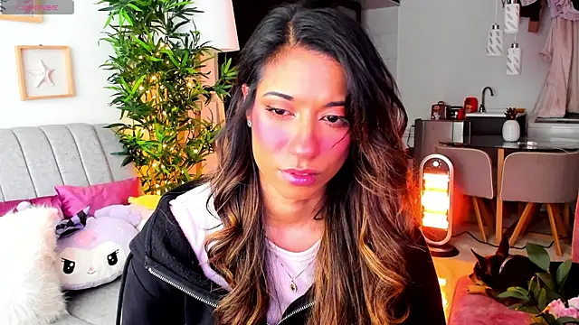 Issa cooper online show from January 11, 9:15 pm