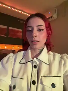 LiliJones  online show from January 13, 9:20 pm