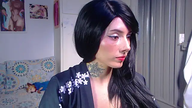 LiliJones  online show from February 11, 7:38 pm