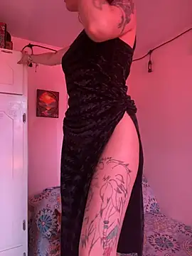 LiliJones  online show from March 11, 5:35 pm