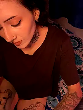 LiliJones  online show from November 14, 1:32 pm