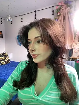 LiliJones  online show from April 22, 5:58 pm