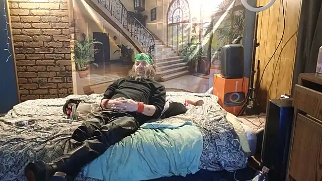 Snapshot of PropertyAndBiker chatting on February 7, 1:58 am PropertyAndBiker online show from February 7, 1:58 am