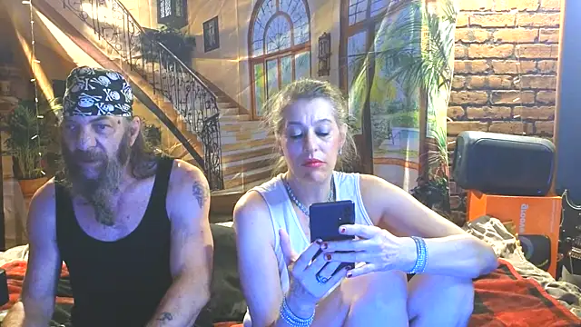 Snapshot of PropertyAndBiker chatting on October 15, 11:27 pm PropertyAndBiker online show from October 15, 11:27 pm