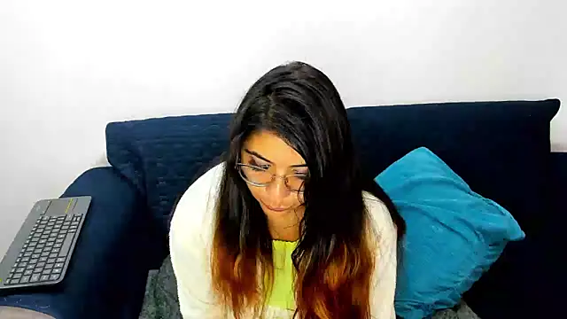 Snapshot of Luna_Dumont chatting on February 17, 9:13 am Luna Dumont online show from February 17, 9:13 am