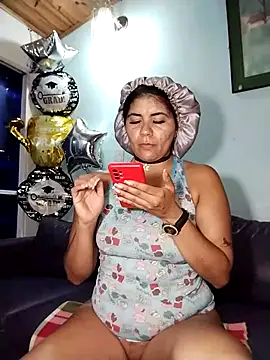 Snapshot of Luna_Dumont chatting on February 25, 8:03 am Luna Dumont online show from February 25, 8:03 am