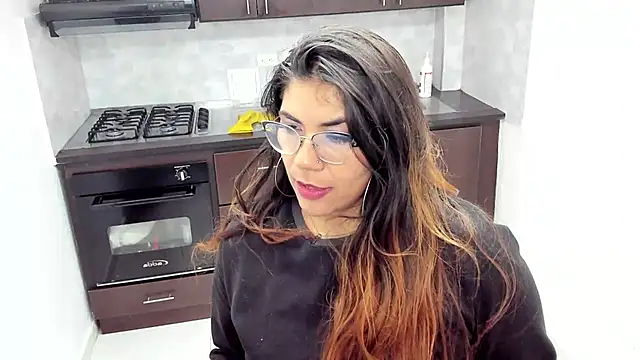 Snapshot of Luna_Dumont chatting on March 11, 11:12 am Luna Dumont online show from March 11, 11:12 am