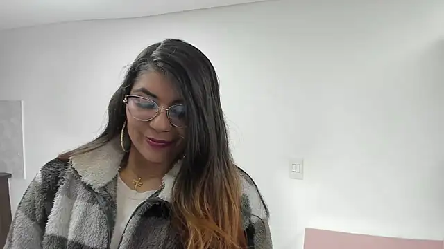 Snapshot of Luna_Dumont chatting on March 21, 11:33 am Luna Dumont online show from March 21, 11:33 am