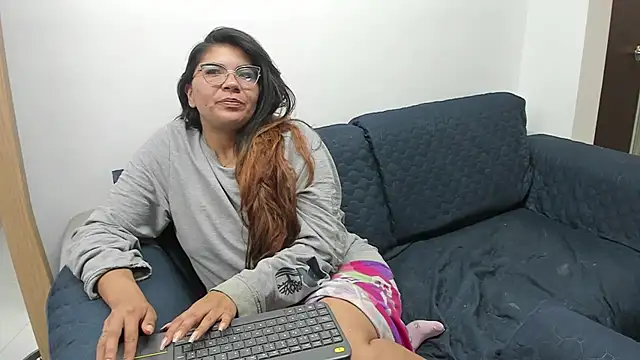 Snapshot of Luna_Dumont chatting on March 22, 7:47 am Luna Dumont online show from March 22, 7:47 am