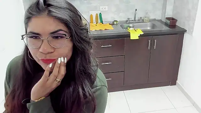 Snapshot of Luna_Dumont chatting on September 9, 12:48 pm Luna Dumont online show from September 9, 12:48 pm