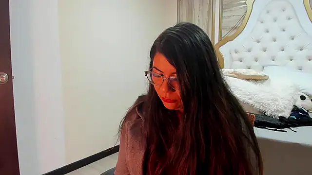 Snapshot of Luna_Dumont chatting on September 23, 12:08 pm Luna Dumont online show from September 23, 12:08 pm