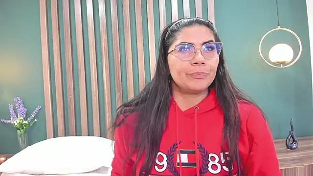 Snapshot of Luna_Dumont chatting on September 26, 7:51 pm Luna Dumont online show from September 26, 7:51 pm