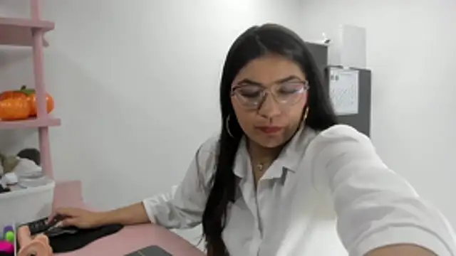 Snapshot of Luna_Dumont chatting on October 13, 11:10 am Luna Dumont online show from October 13, 11:10 am