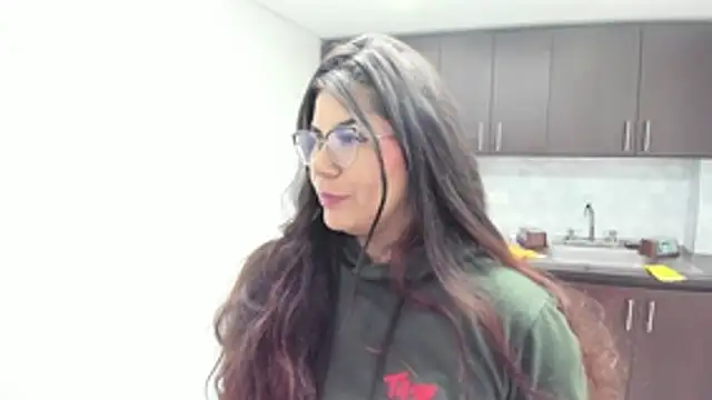 Snapshot of Luna_Dumont chatting on October 14, 11:11 am Luna Dumont online show from October 14, 11:11 am