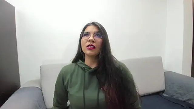 Snapshot of Luna_Dumont chatting on December 4, 11:08 am Luna Dumont online show from December 4, 11:08 am