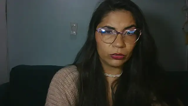 Luna Dumont online show from April 2, 10:24 am