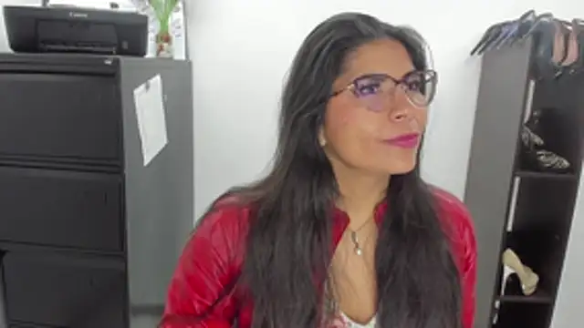 Snapshot of Luna_Dumont chatting on April 29, 11:14 am Luna Dumont online show from April 29, 11:14 am